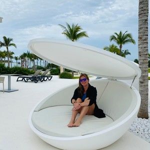 Meet your Posher, Elley